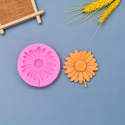 Sunflower Silicone Mould 67mm