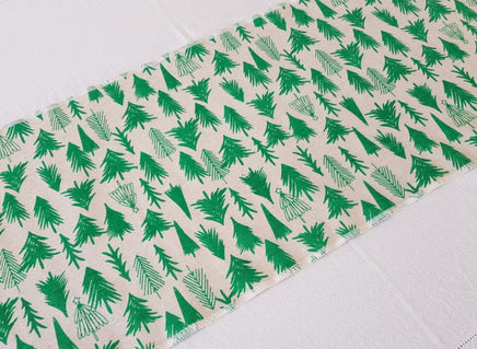 Christmas Table Runner - Calico With Xmas Trees