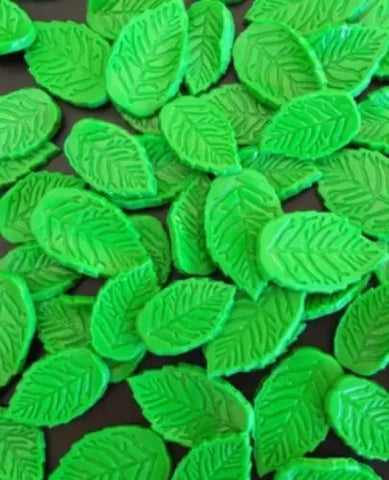 Edible Leaves Cake Decorations 40mm x30.