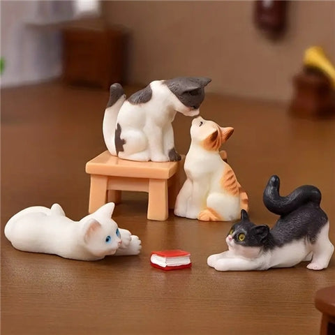 Miniature Cute Cat Cake Decoration