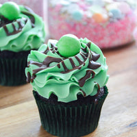 Deluxe Cupcakes 6 Pack - Made Fresh Daily