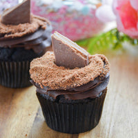 Deluxe Cupcakes 6 Pack - Made Fresh Daily