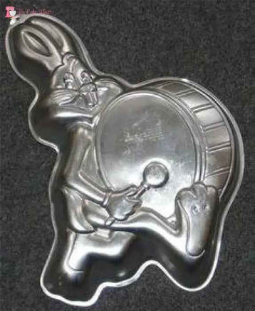 Bugs Bunny Cake Tin Hire - The Cake Mixer