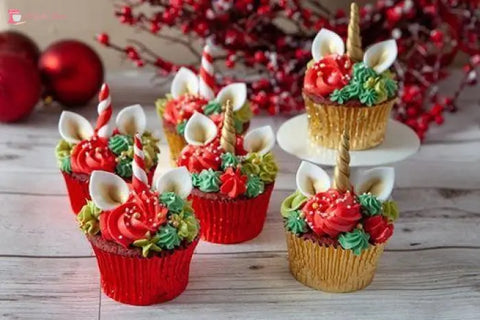 Christmas theme standard size cupcakes