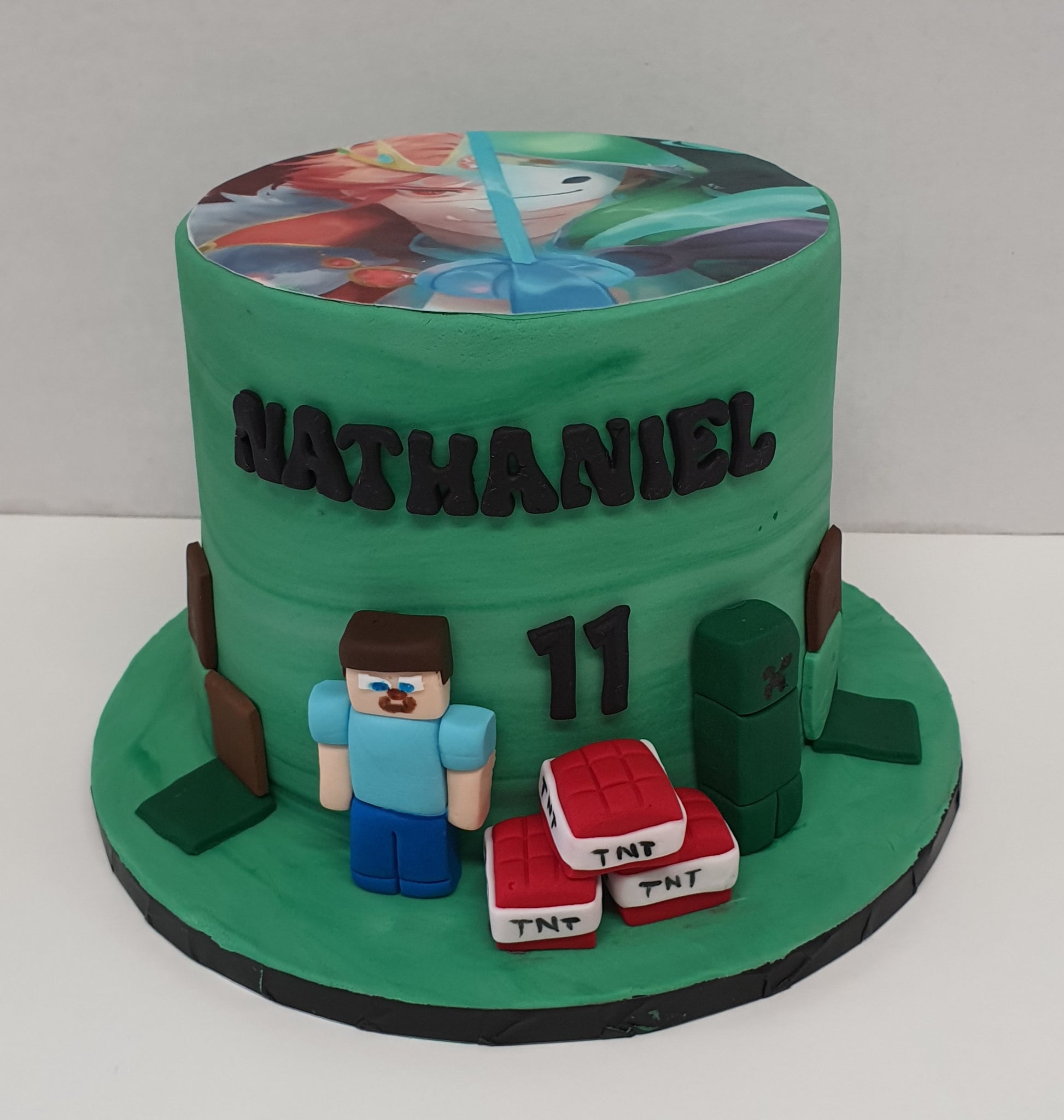 Homemade Cakes by Irma - Looking for the coolest minecraft cake ever? Look  no further than this cake ♥️ A delectable cake covered in delicately  crafted frosting. Topped with laser cut customized